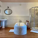 Château De La Preuille 3*