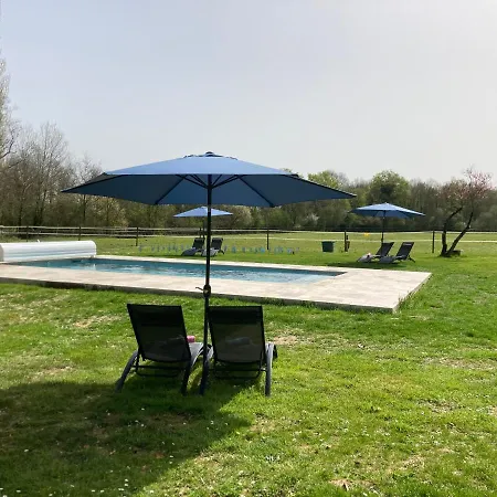 Chateau De La Preuille 3*