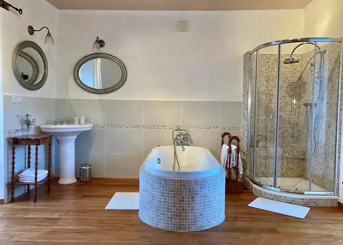 Château De La Preuille 3*