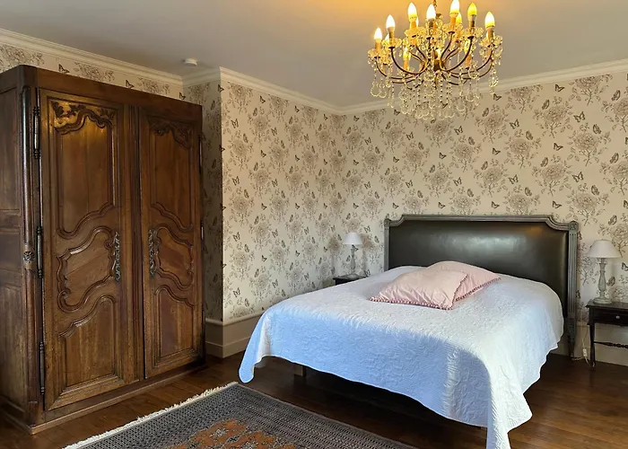 Château De La Preuille Alojamento de Acomodação e Pequeno-almoço Montaigu-Vendee